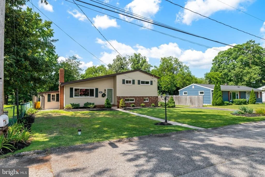 Photo of 8003 WOODHOLME CIRCLE