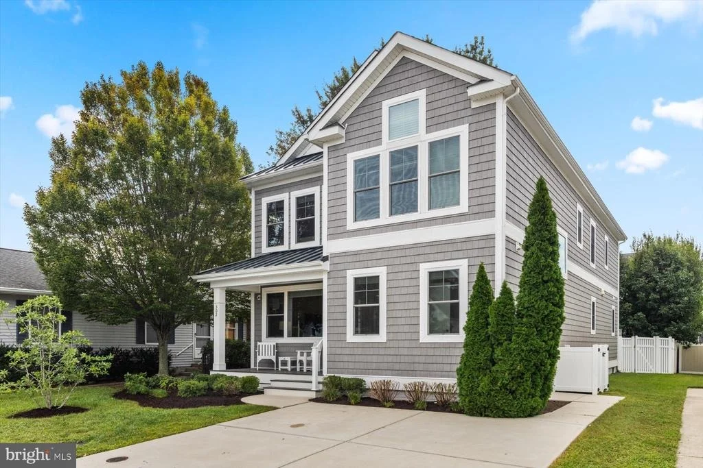 Photo of 302 LAUREL STREET