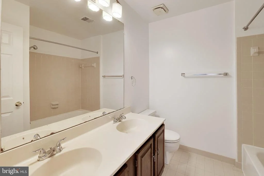 Photo of 2421 PONDSIDE TERRACE