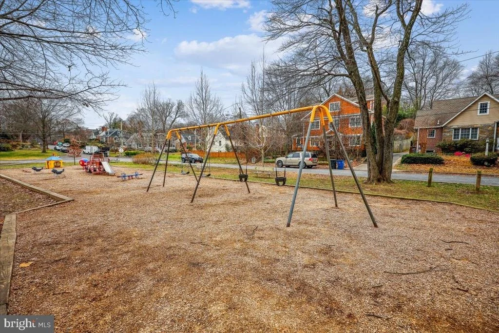 Photo of 9817 CHERRY TREE LANE