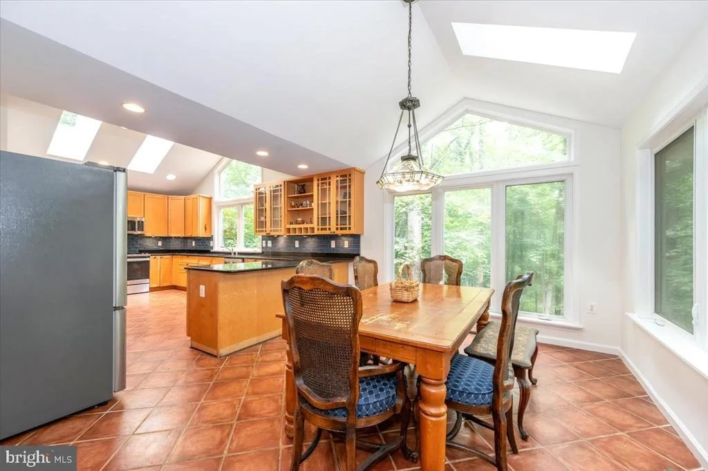 Photo of 9441 HOLBROOK