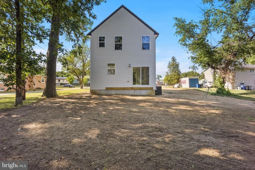 Photo of 492 ELLIS AVENUE