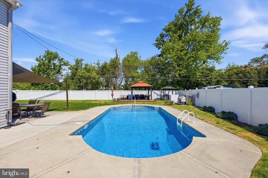 Photo of 401 STONYBROOK DRIVE