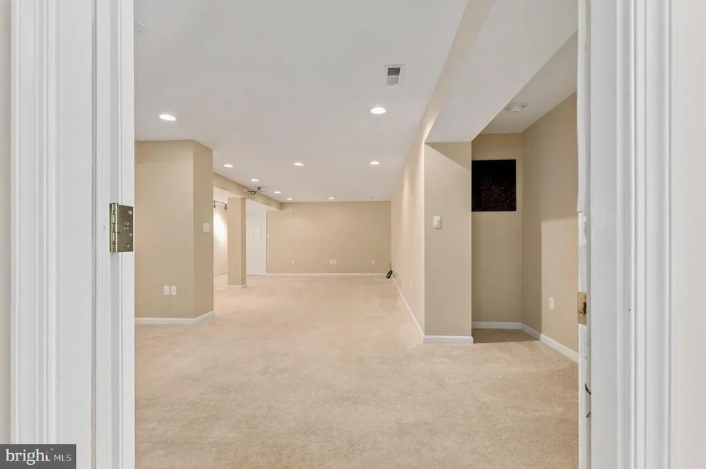 Photo of 6152 MONTGOMERY ROAD