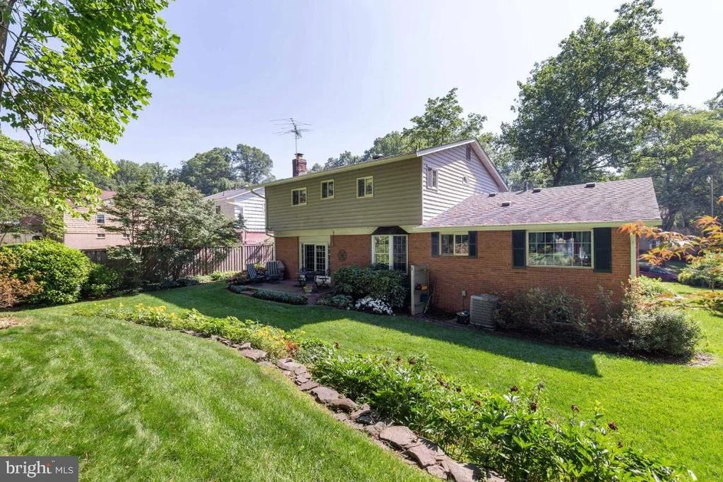 Photo of 6010 NASSAU DRIVE