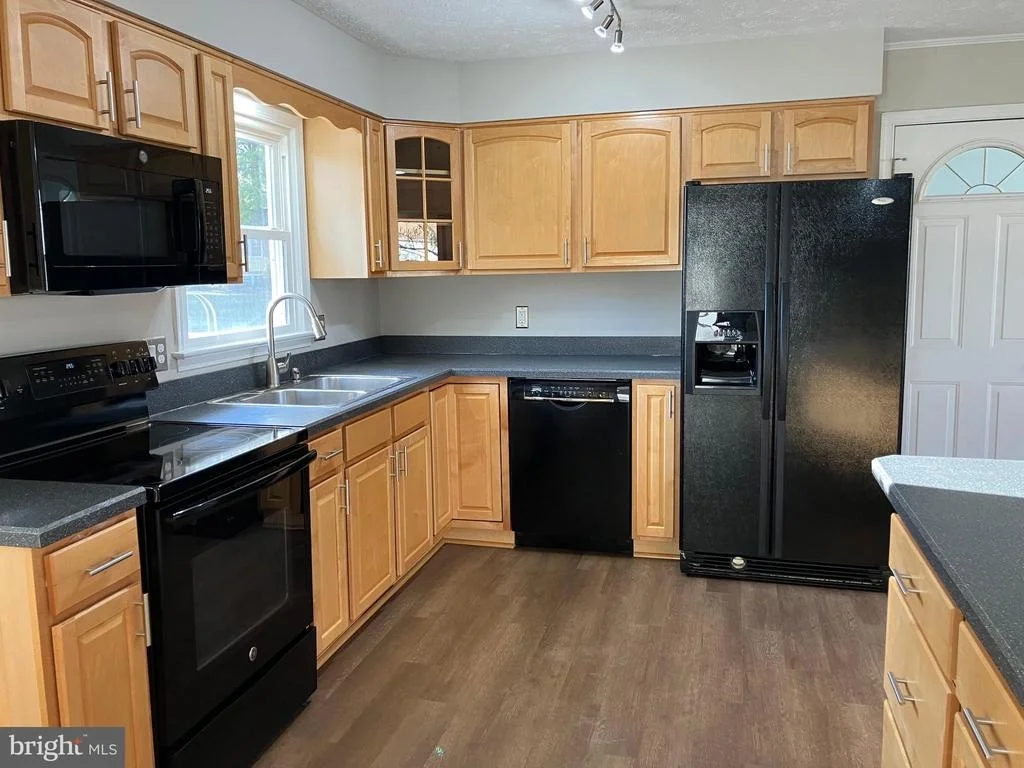Photo of 114 BUCKINGHAM DRIVE