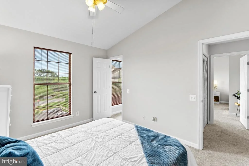 Photo of Unit 300 at 21833 BALDWIN SQUARE