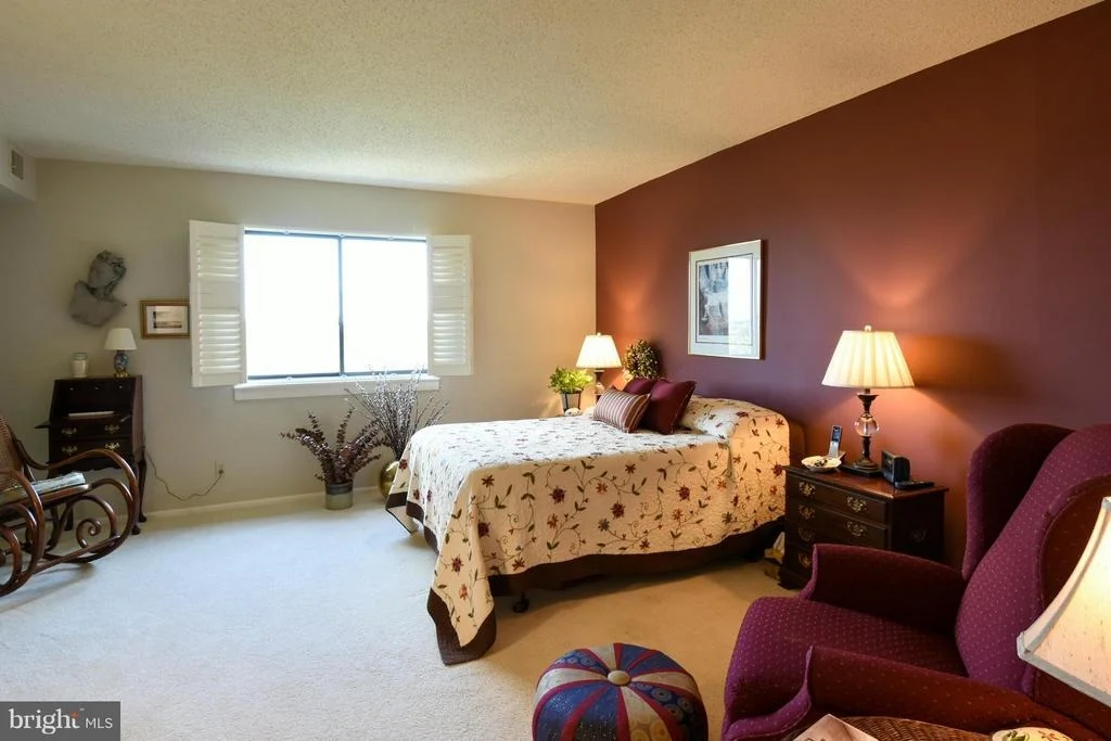 Photo of Unit 604 at 5904 MOUNT EAGLE DRIVE