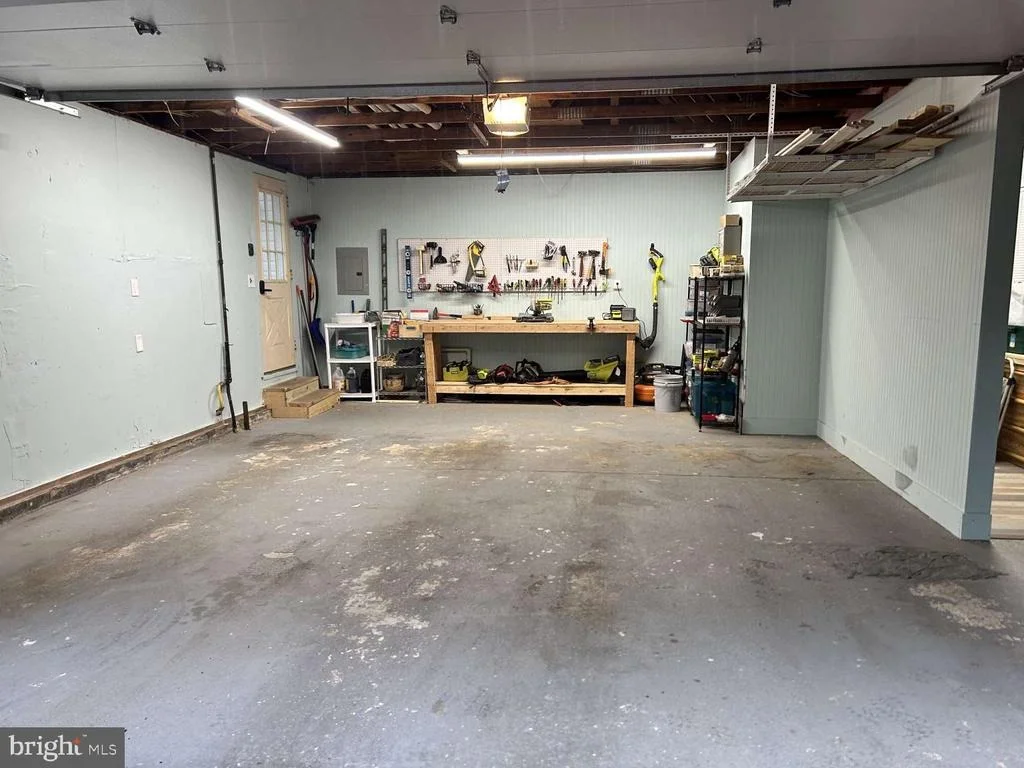 Photo of 836 SPRUCE LANE