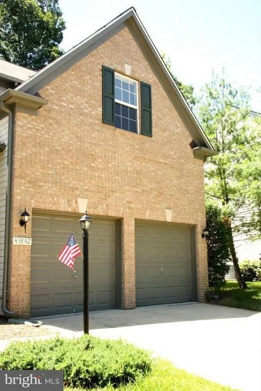 Photo of 43862 CHELTENHAM CIRCLE