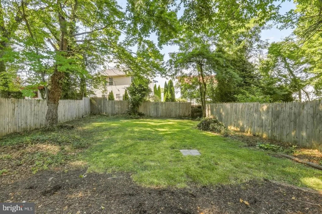 Photo of 7 LODGE ROAD