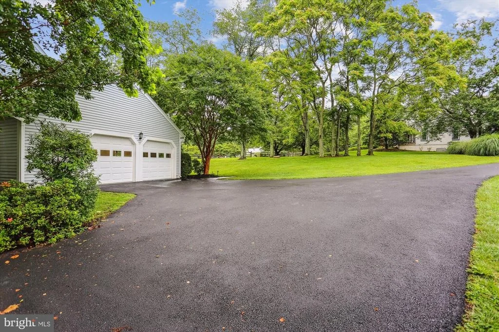 Photo of 22217 CREEKVIEW DRIVE