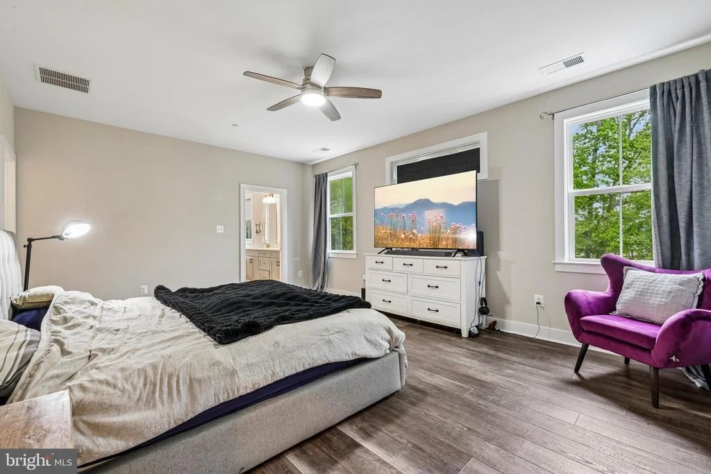 Photo of 1310 HOOK ROAD