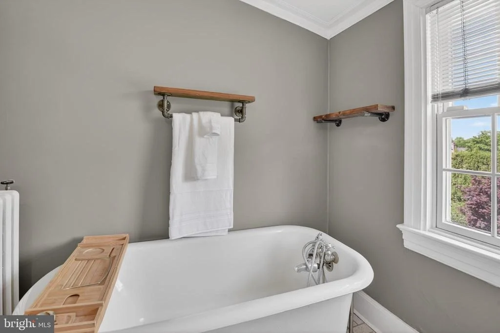 Photo of 4305 BRADLEY LANE