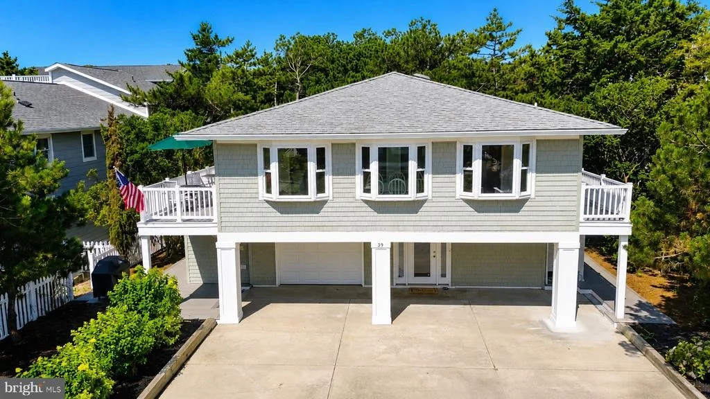 Photo of 39 DUNE ROAD