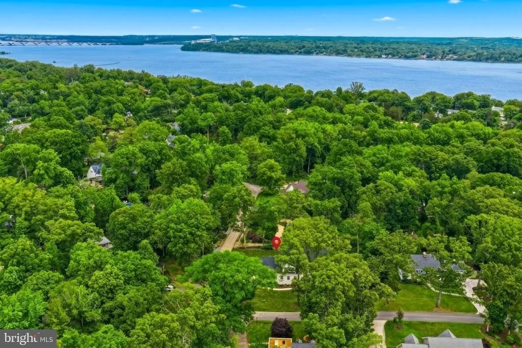Photo of 1142 CAMERON ROAD