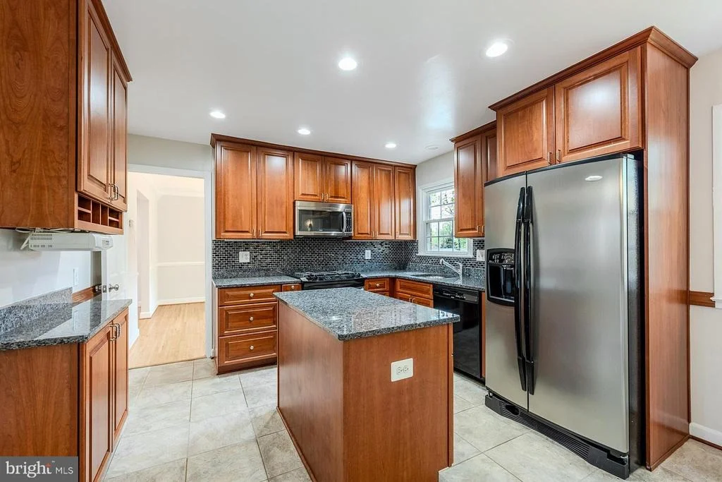 Photo of 6526 GREENVIEW LANE