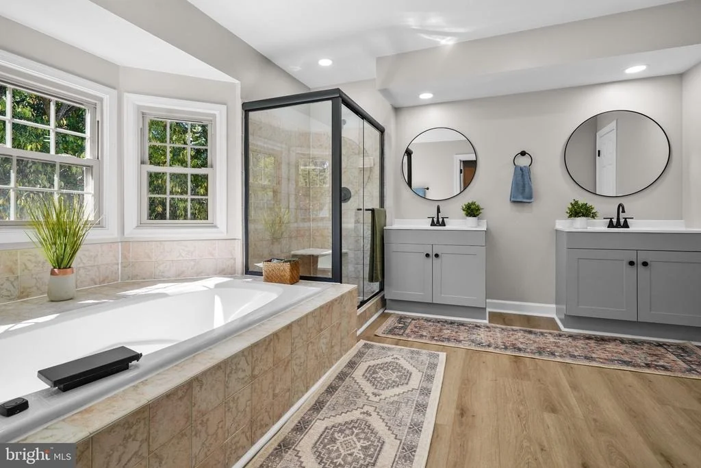 Photo of 9425 FLOWERDEN LANE
