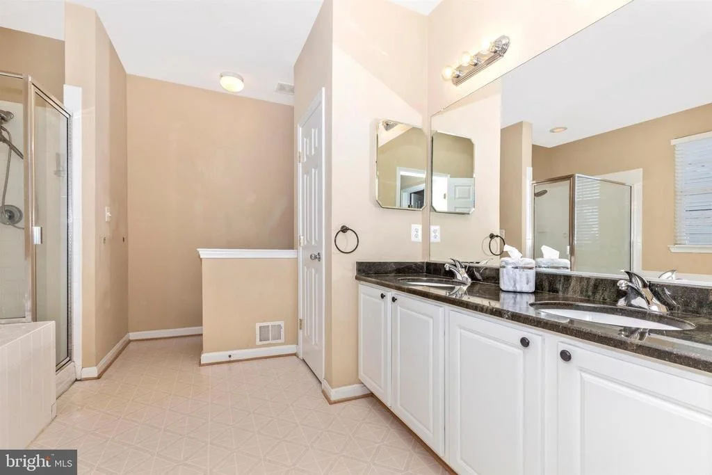 Photo of 17112 MAGIC MOUNTAIN DRIVE