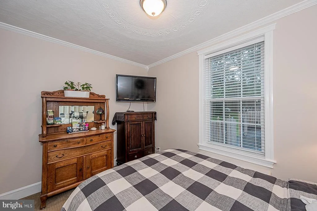 Photo of 8013 TELEGRAPH ROAD