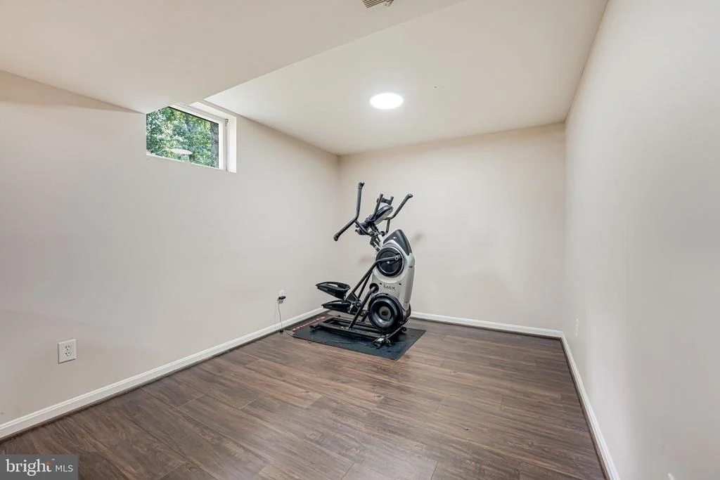 Photo of 15198 HOLLEYSIDE DRIVE