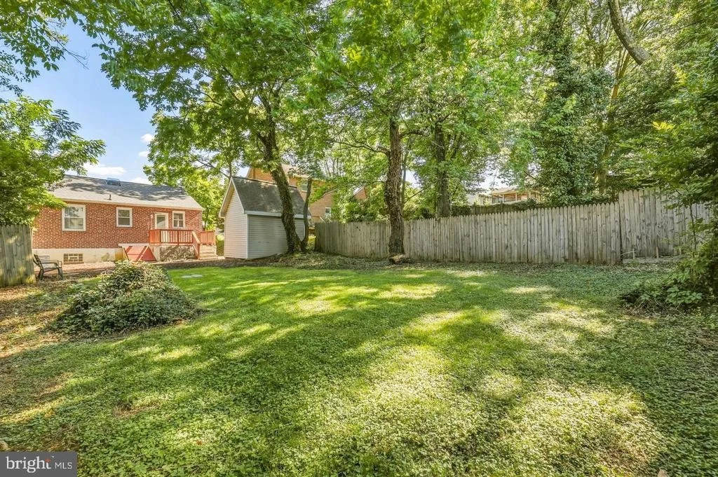 Photo of 7 LODGE ROAD