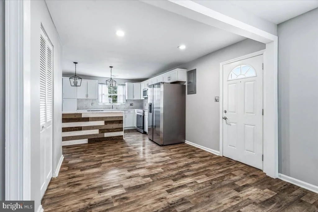 Photo of 7165 FAIRBROOK ROAD