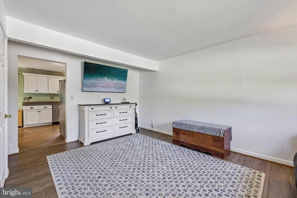 Photo of 413 BABYLON COURT