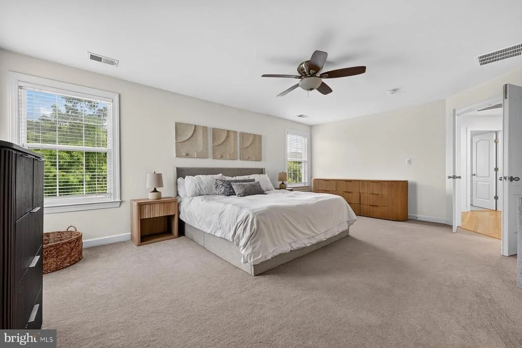 Photo of 810 MORAN DRIVE