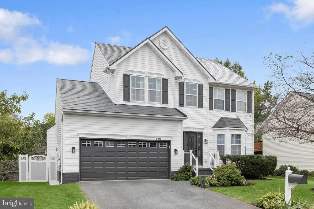 Photo of 236 LAKE COVENTRY DRIVE