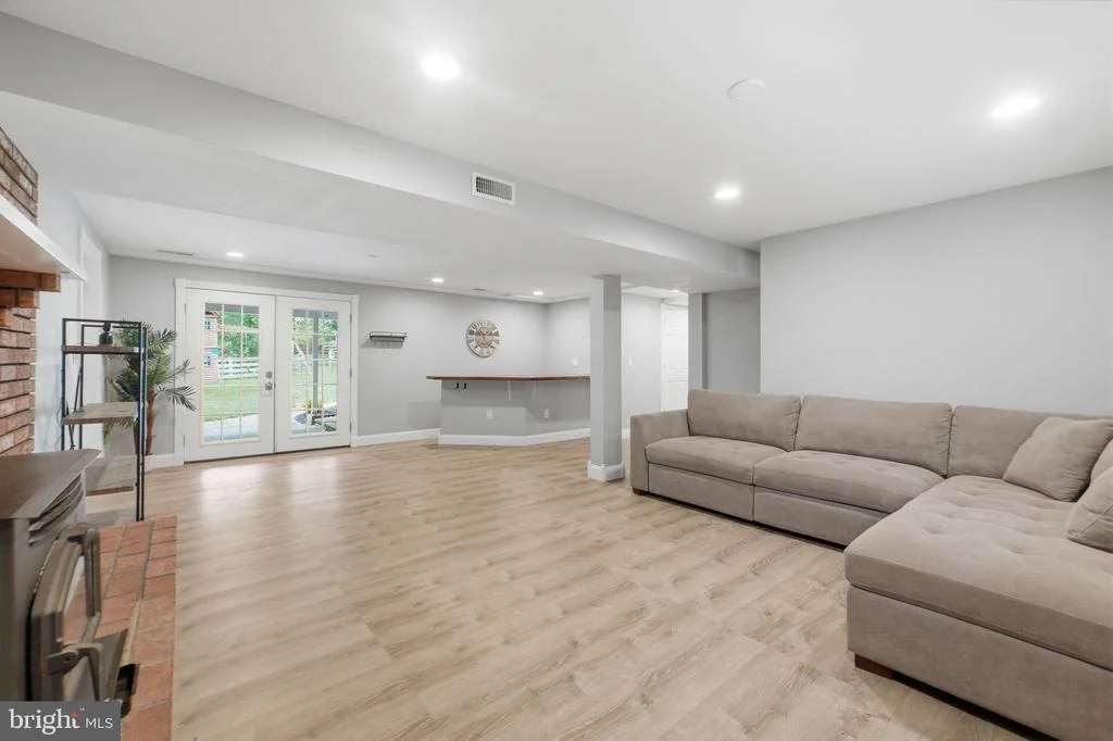 Photo of 2110 HALLMARK DRIVE