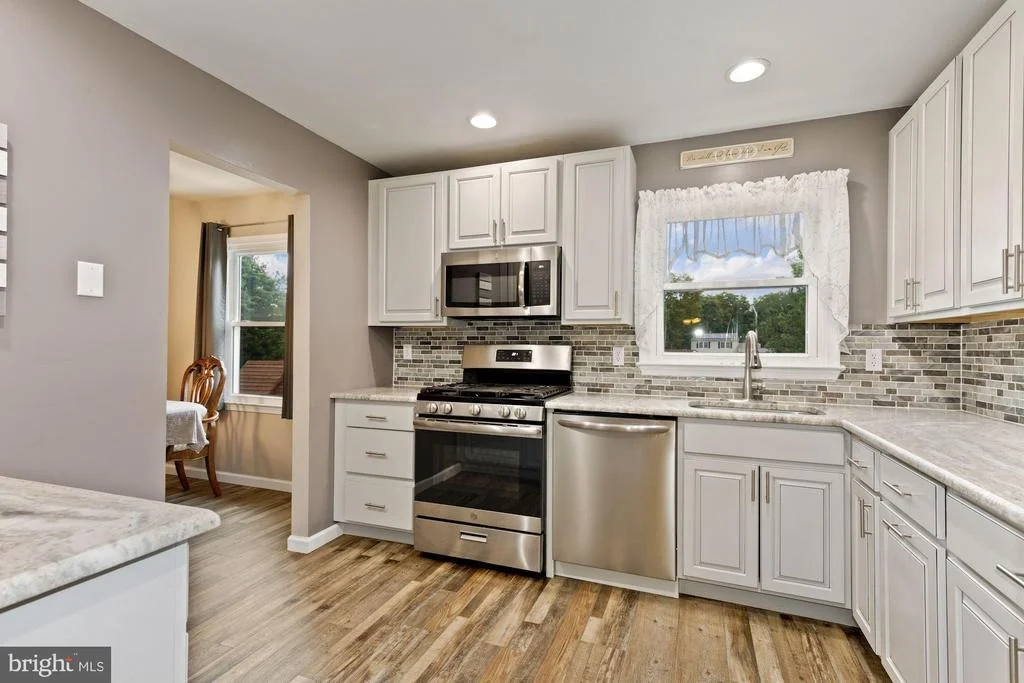 Photo of 212 WELDON ROAD