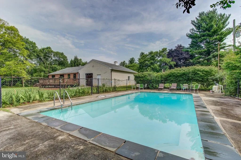 Photo of 16000 SCHAEFFER ROAD