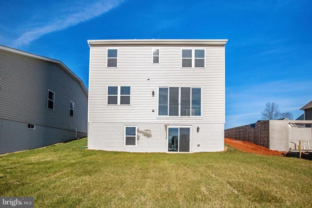 Photo of 620 CLOVER LANE