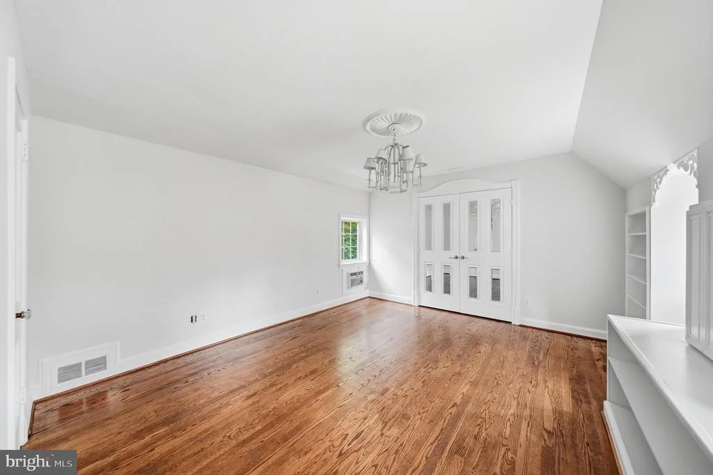 Photo of 10601 SWEETBRIAR PARKWAY