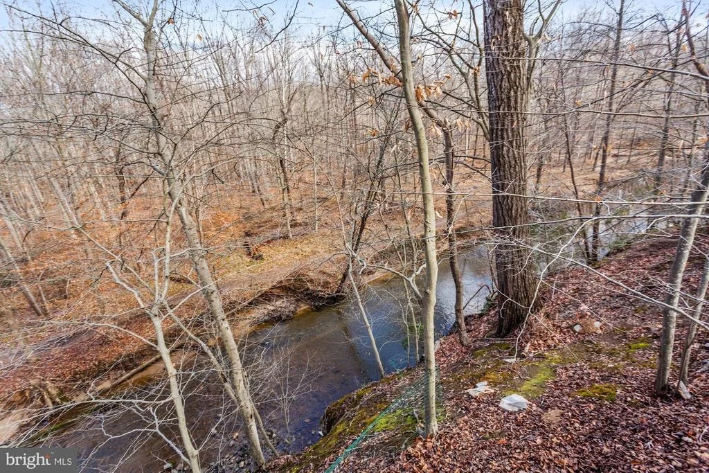 Photo of 6815 GILLINGS ROAD