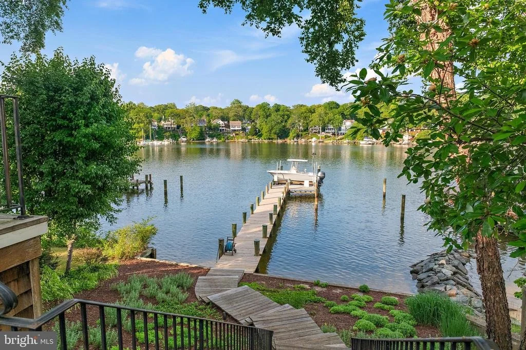 Photo of 1210 SEVERNVIEW DRIVE