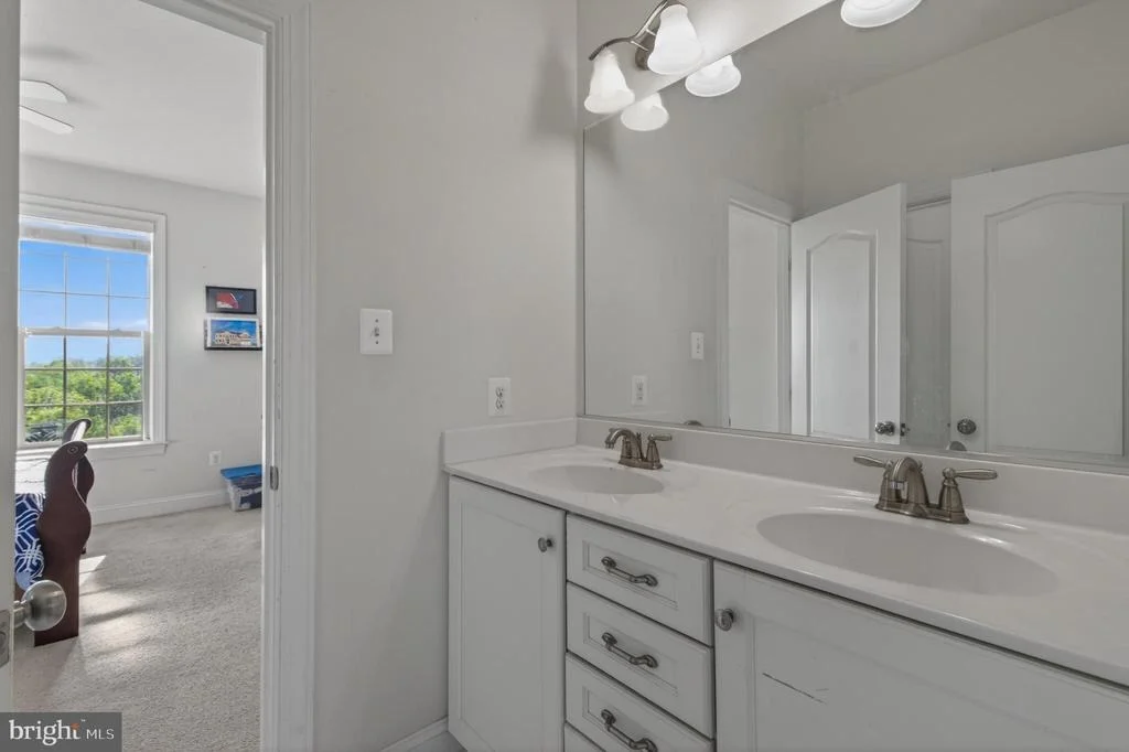 Photo of 1135 DARGON QUARRY LANE