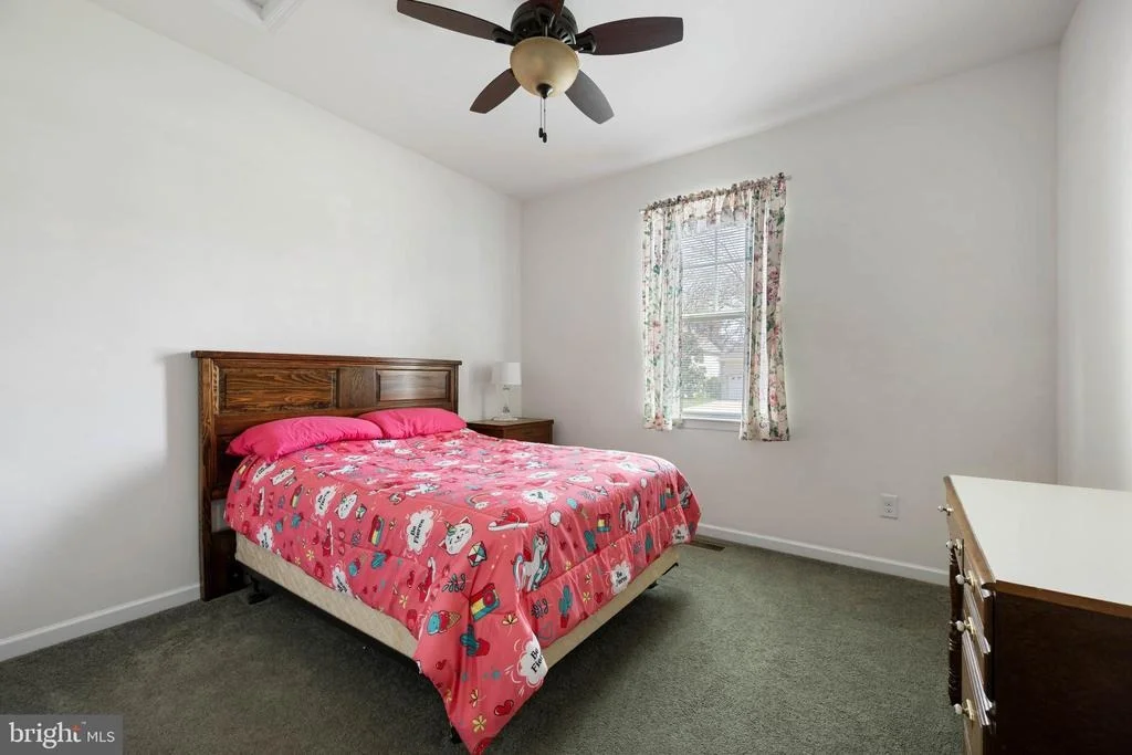 Photo of 147 W SHORE DRIVE