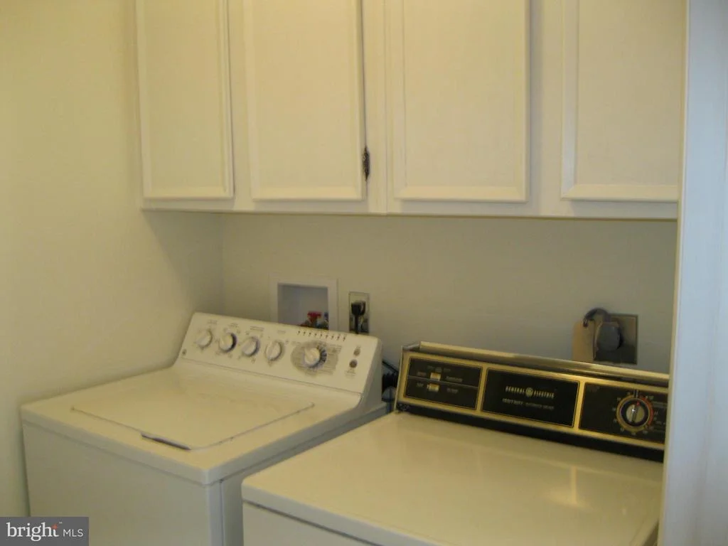 Photo of Unit 871B at 15311 PINE ORCHARD DRIVE