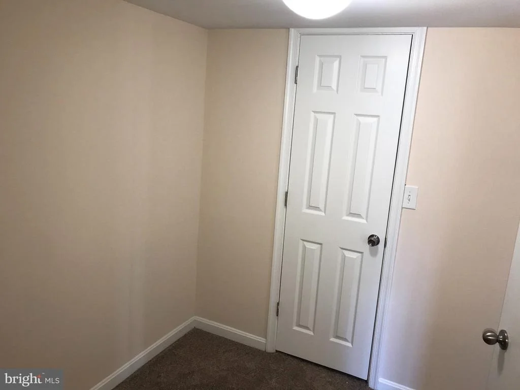 Photo of 6200 AUTH ROAD