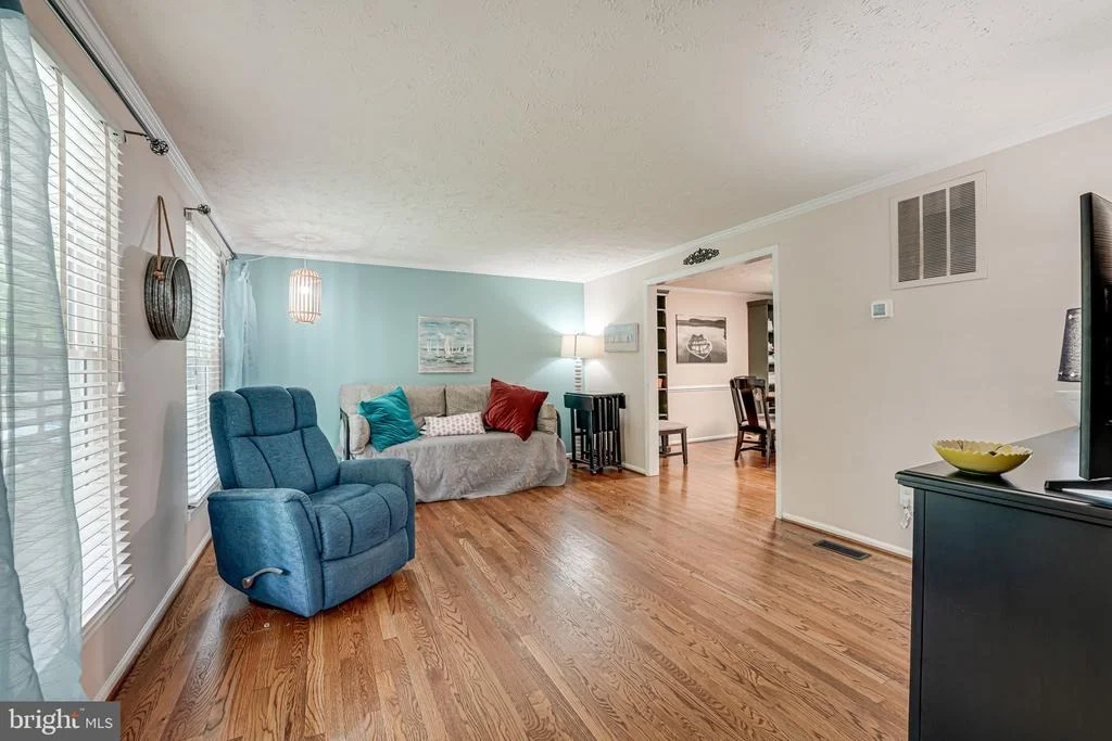 Photo of 15198 HOLLEYSIDE DRIVE