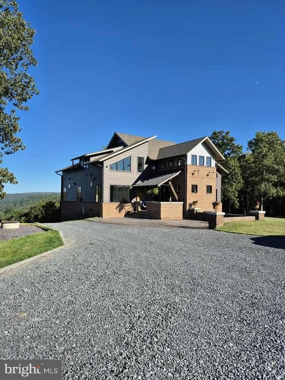 Photo of 415 NAZELROD ROAD