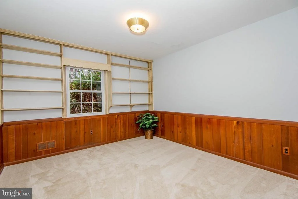 Photo of 7110 DEVONSHIRE ROAD