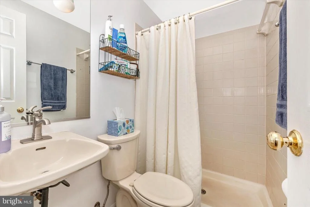 Photo of 1001 CHINABERRY DRIVE