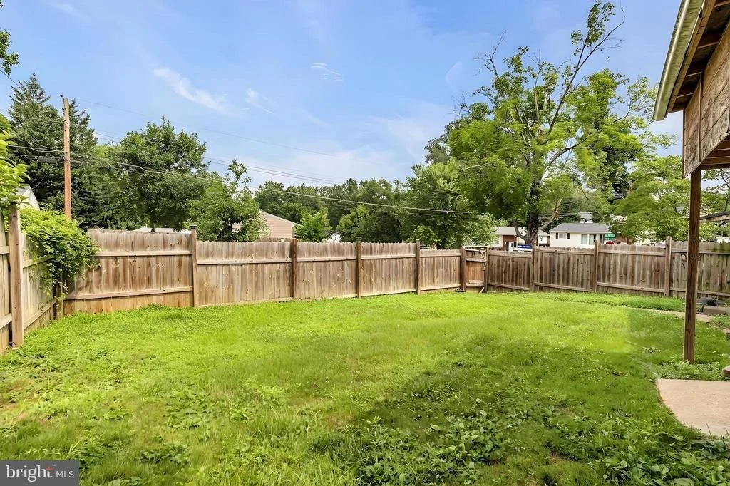 Photo of 12812 BUSHEY DRIVE