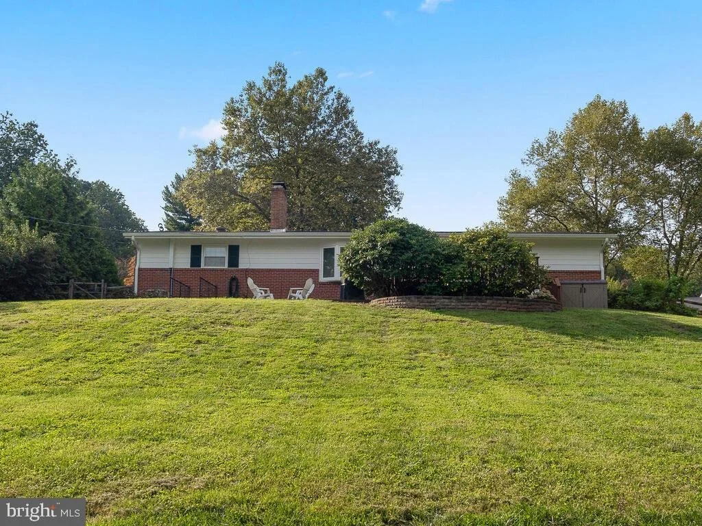 Photo of 7405 HILLTOP DRIVE