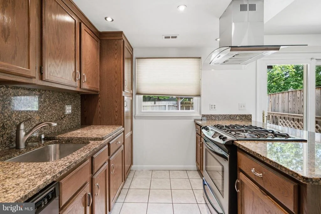 Photo of 14919 HYDRUS ROAD