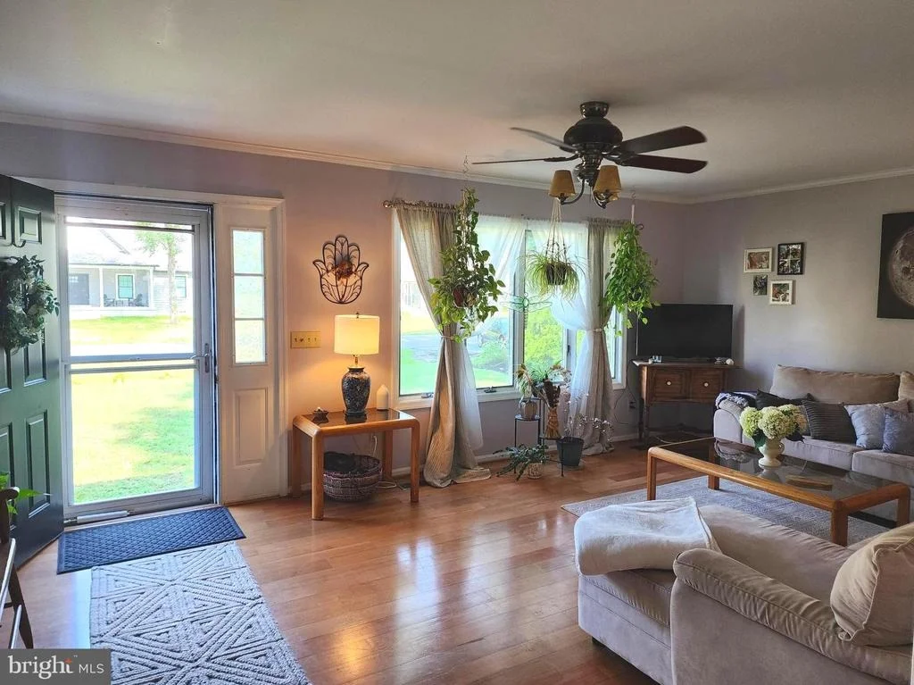 Photo of 19605 DOE DRIVE
