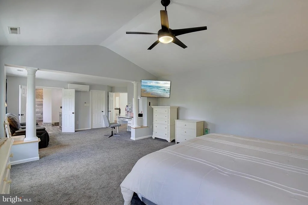 Photo of 2424 VALLEY BROOK LANE